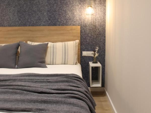 FLORIT FLATS - The Serreria Rooms : photo 7 de la chambre chambre familiale avec salle de bains