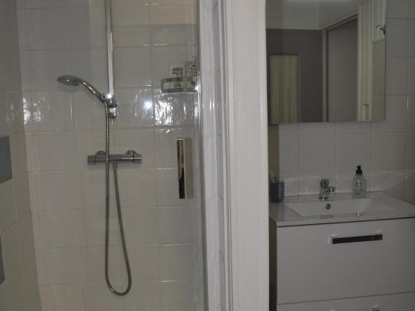Amido Zen : photo 4 de la chambre chambre double avec salle de bains et toilettes privatives