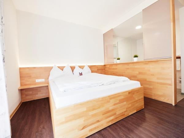 I AM HOTEL Graz-Seiersberg : photo 3 de la chambre chambre double deluxe avec balcon