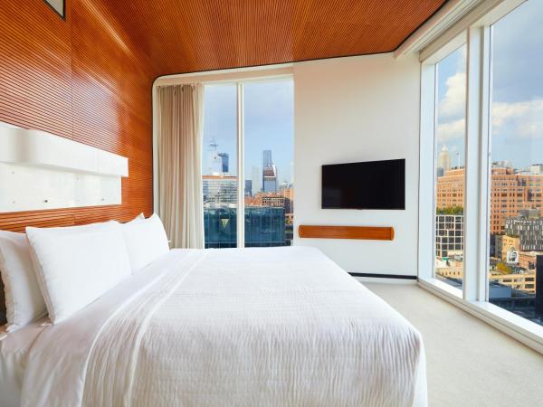 The Standard, High Line New York : photo 1 de la chambre hébergement d'angle avec lit king-size