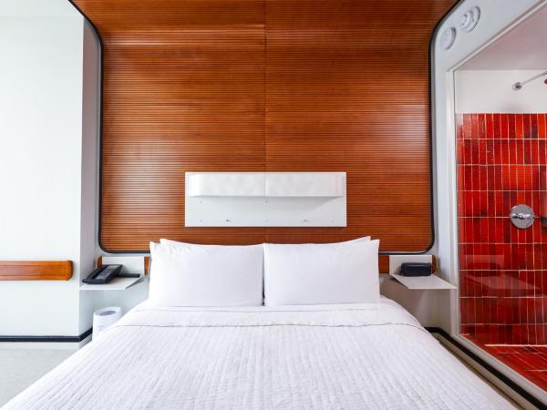 The Standard, High Line New York : photo 2 de la chambre chambre lit king-size standard