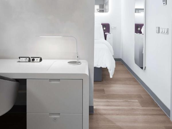 YOTELAIR Istanbul Airport, Duty free - International Transit area : photo 6 de la chambre chambre lit queen-size deluxe