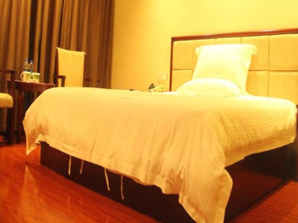 GreenTree Inn Guangzhou Panyu Chimelong Paradise Business Hotel : photo 4 de la chambre chambre affaires lit queen-size