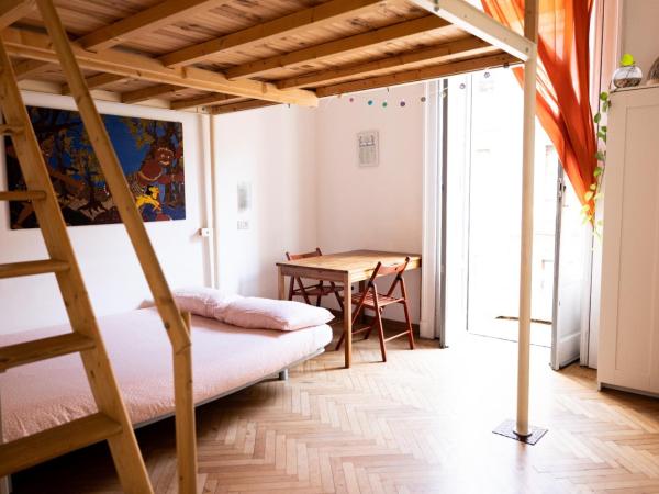 La Casa della Zia : photo 1 de la chambre chambre double avec balcon (3 adultes)