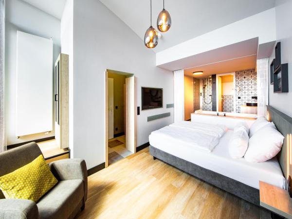 fjord hotel berlin : photo 1 de la chambre hébergement lovely avec baignoire