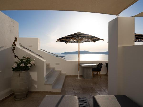 Asha Luxury Suites : photo 10 de la chambre suite junior soul - vue sur caldeira