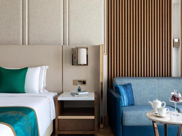 Taj Exotica Resort & Spa, The Palm, Dubai : photo 1 de la chambre chambre lit king-size de luxe