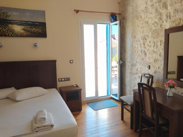 Sea Front Old Town : photo 2 de la chambre chambre double supérieure avec terrasse