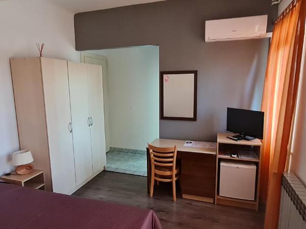 Rooms Lara : photo 9 de la chambre chambre double