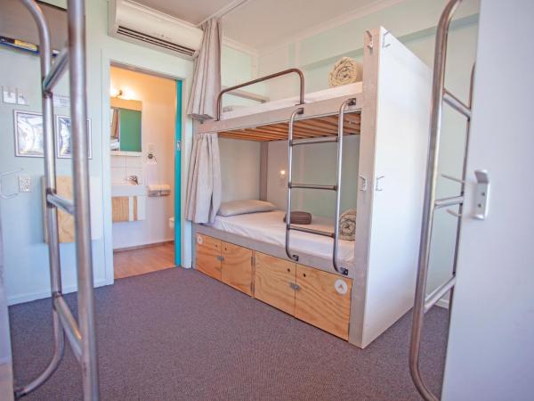 Absoloot Hostel Queenstown : photo 8 de la chambre chambre privée avec salle de bains privative (6 personnes)