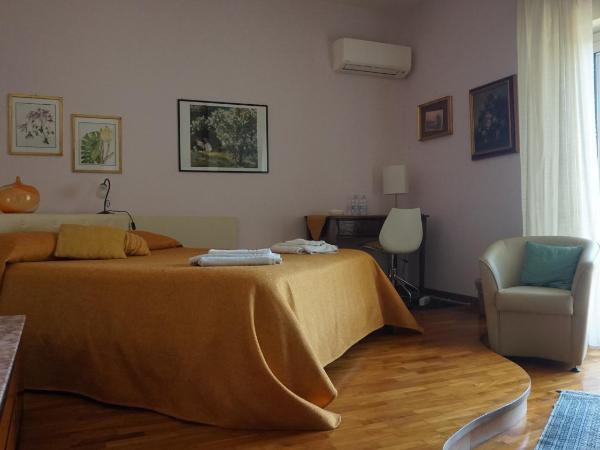 B&B La Cittadella Univeristaria Policlinico Catania : photo 3 de la chambre chambre double deluxe avec balcon