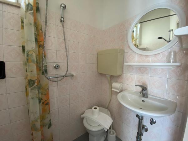 Hotel Nanni Garnì : photo 7 de la chambre chambre lits jumeaux Économique