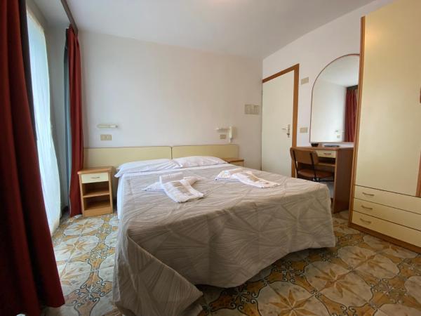 Hotel Nanni Garnì : photo 6 de la chambre chambre double Économique
