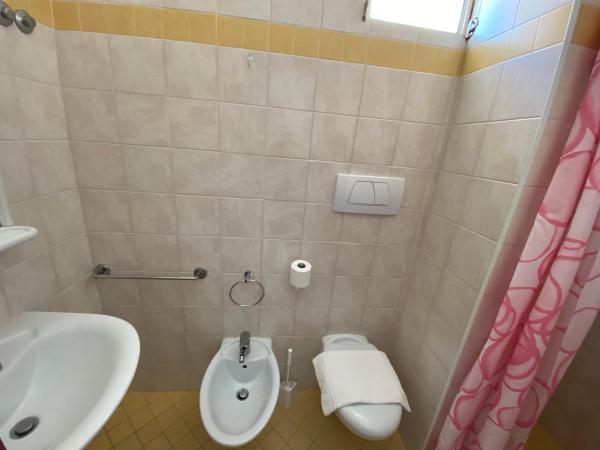 Hotel Nanni Garnì : photo 10 de la chambre chambre double avec balcon