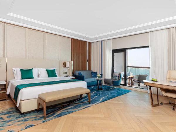 Taj Exotica Resort & Spa, The Palm, Dubai : photo 3 de la chambre chambre familiale lit king-size de luxe - vue sur mer