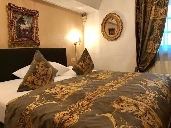 Altstadthotel Hayk am Rhein : photo 1 de la chambre petite chambre double