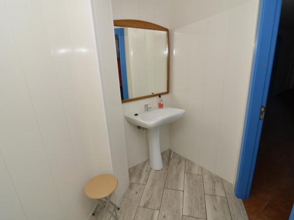 Hotel Boutique Nomadas : photo 5 de la chambre chambre triple avec salle de bains privative séparée