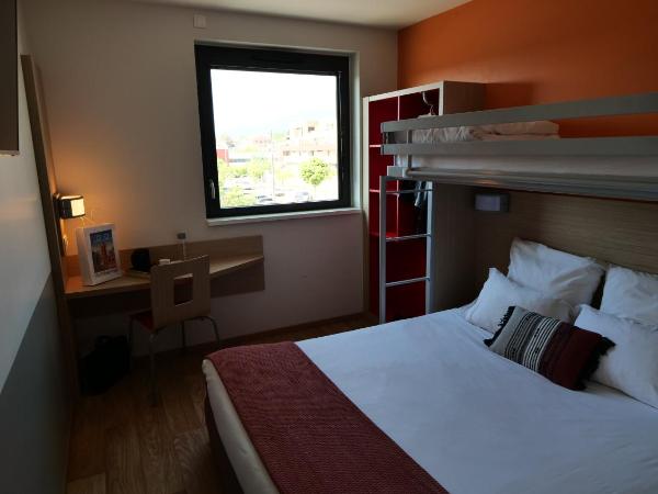 Oneloft Hotel : photo 5 de la chambre chambre triple