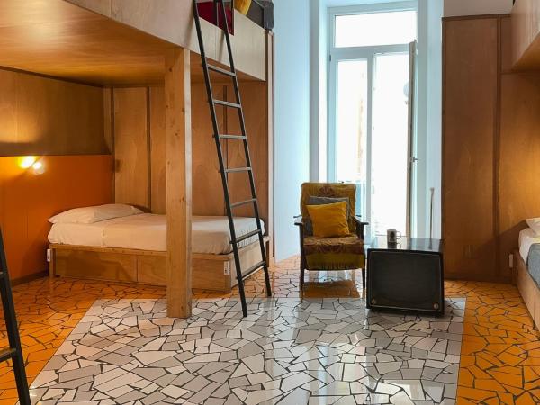 NAP Hostel Spaccanapoli : photo 3 de la chambre lit dans dortoir mixte de 8 lits 