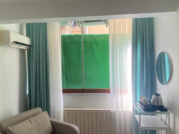 Hotel Vera : photo 7 de la chambre chambre triple Économique