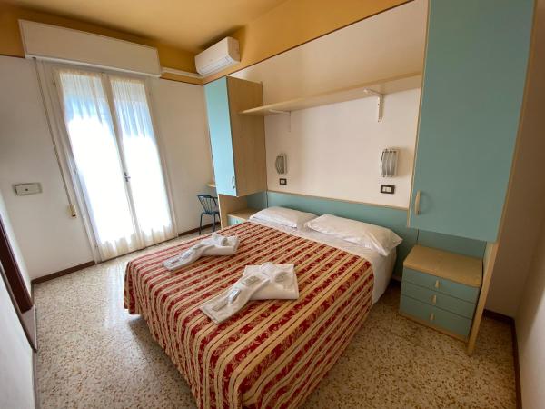 Hotel Nanni Garnì : photo 7 de la chambre chambre double avec balcon
