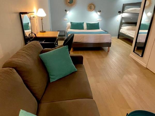 Hotel Cantosorgue : photo 2 de la chambre chambre quadruple