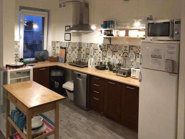 Hostel Helvetia - PRIVATE ROOMS in CITY CENTER and OLD TOWN : photo 6 de la chambre lit dans dortoir pour 8 personnes