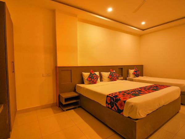 FabHotel Champion Gateway : photo 2 de la chambre chambre familiale