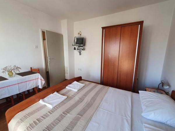 Apartments Ritosa Spadici beach area : photo 3 de la chambre appartement - vue sur jardin