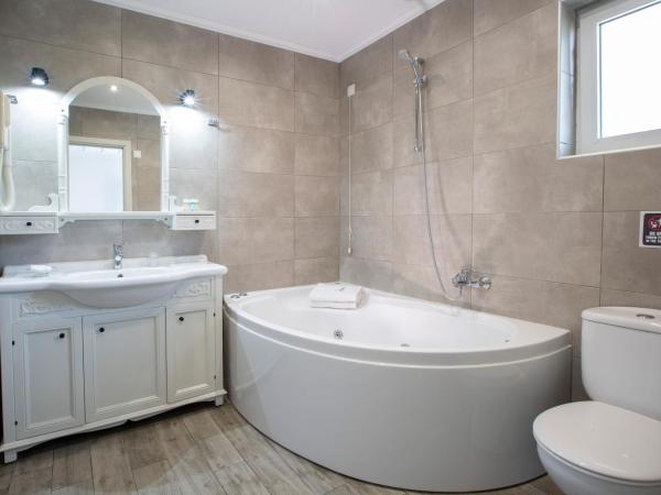 Villa Elia Resort : photo 4 de la chambre suite familiale (2 adultes + 2 enfants)