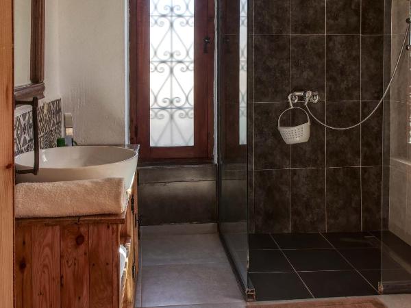 Terrasses vertes : photo 5 de la chambre suite lit king-size - vue sur piscine