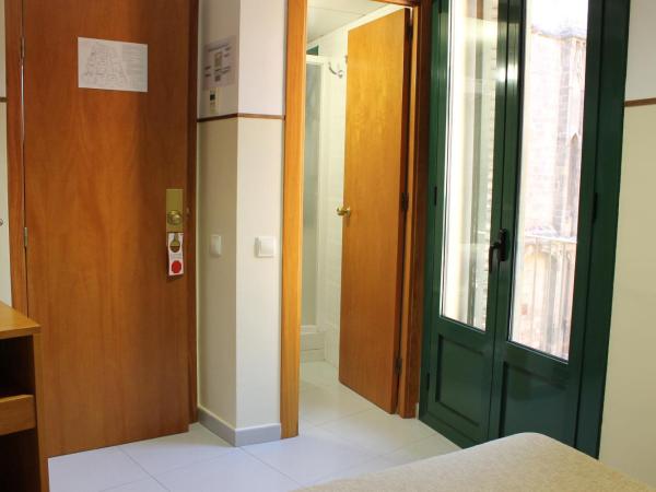 El Jardi : photo 4 de la chambre chambre double basique avec balcon