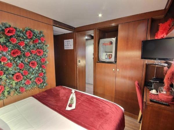 VIP Paris Yacht Htel & Spa : photo 2 de la chambre suite avec jacuzzi