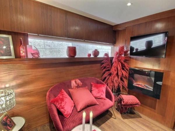 VIP Paris Yacht Hôtel & Spa : photo 5 de la chambre suite avec jacuzzi