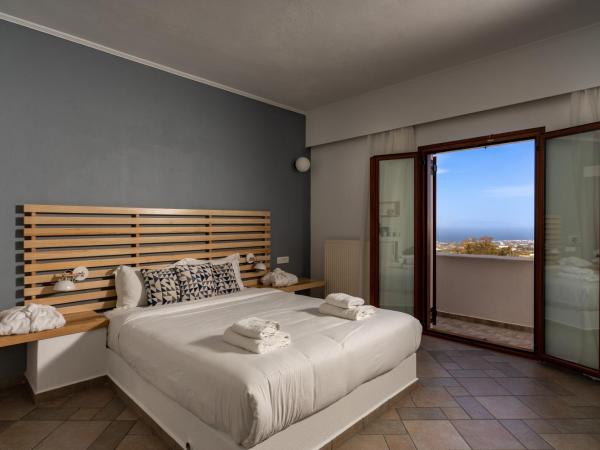 Anamnesis City Spa : photo 6 de la chambre chambre triple de luxe avec bain à remous