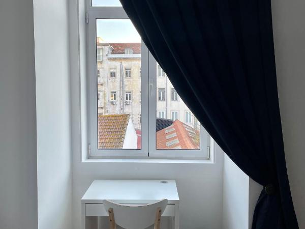 Lisbon Check-In Guesthouse : photo 3 de la chambre chambre simple supérieure avec salle de bains privative