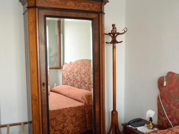 Pensione Seguso : photo 3 de la chambre chambre simple avec salle de bains commune