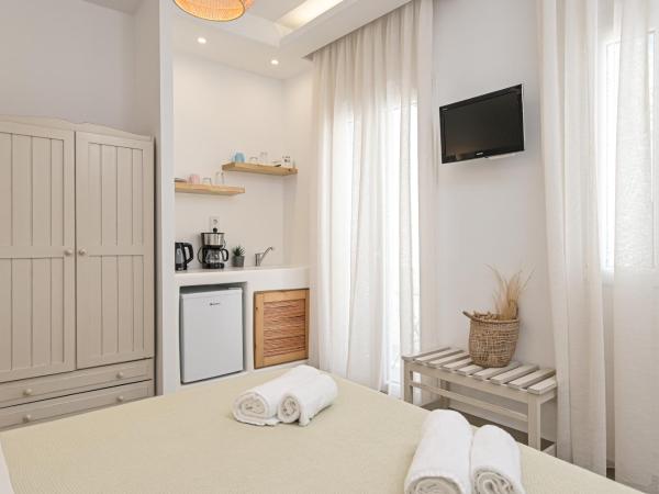 Naxos Blue Sky : photo 2 de la chambre chambre double ou lits jumeaux supérieure avec terrasse