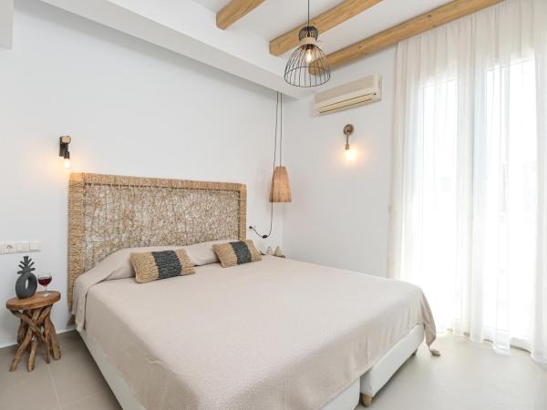 Naxos Blue Sky : photo 2 de la chambre chambre de luxe double ou lits jumeaux avec baignoire spa