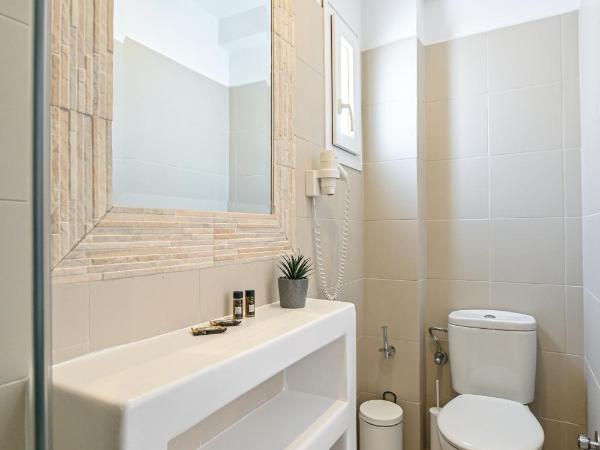 Naxos Blue Sky : photo 9 de la chambre chambre de luxe double ou lits jumeaux avec baignoire spa