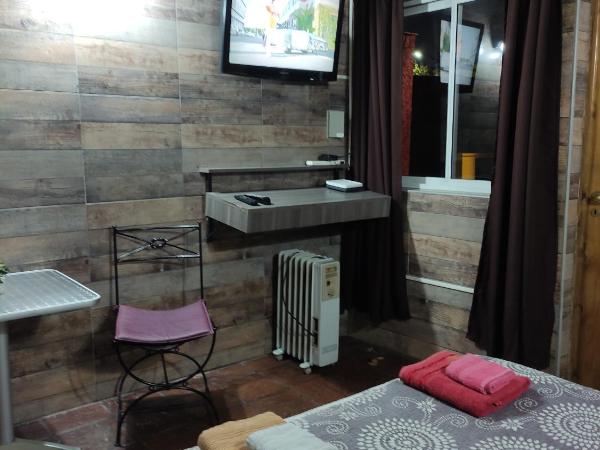 Hostel Ruca Potu : photo 5 de la chambre chambre double avec salle de bains privative
