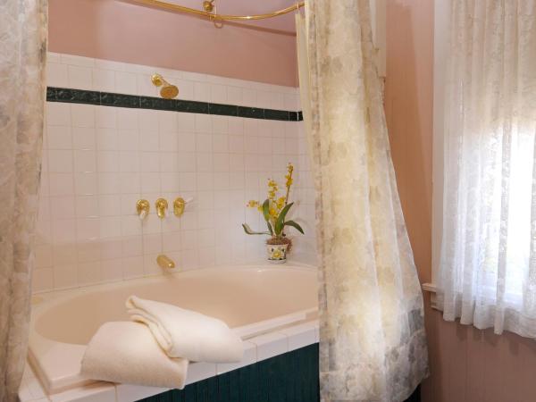 Inn San Francisco : photo 4 de la chambre chambre lit queen-size avec baignoire spa