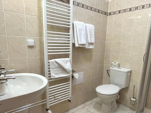Golf Hotel Karolina : photo 8 de la chambre chambre double