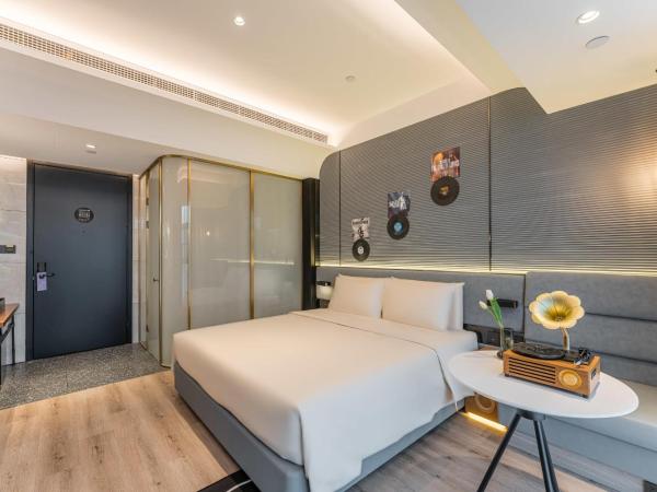 Atour Light Music Hotel Suzhou Panmen Ancient Canal : photo 1 de la chambre nostalgia double room