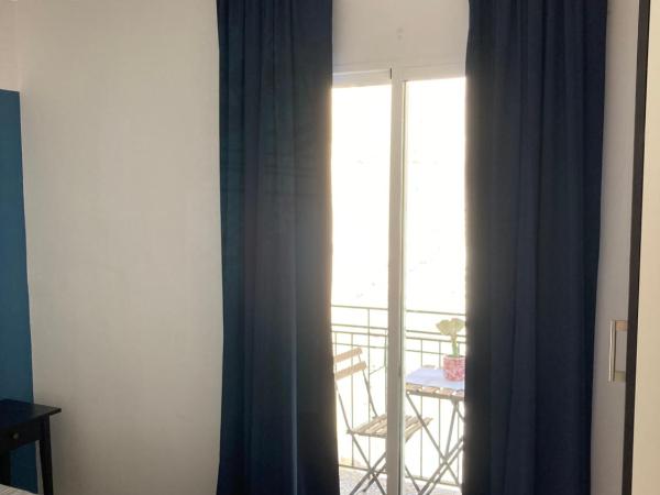 Castle View Apartments : photo 7 de la chambre appartement avec balcon