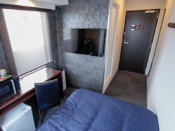 HOTEL LiVEMAX Kobe Sannomiya : photo 4 de la chambre chambre double avec petit lit double - fumeurs