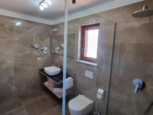Villa Vista 1 : photo 5 de la chambre superior king room with balcony and sea view - dependence