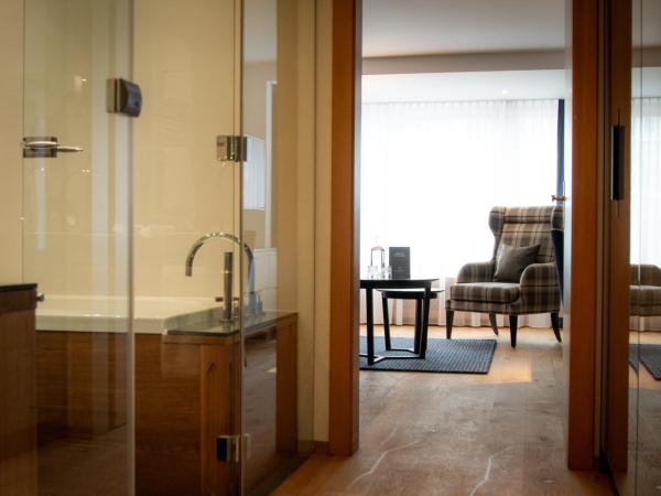 Walliserhof Grand-Hotel & Spa Relais & Châteaux : photo 7 de la chambre suite junior – vue sur montagne