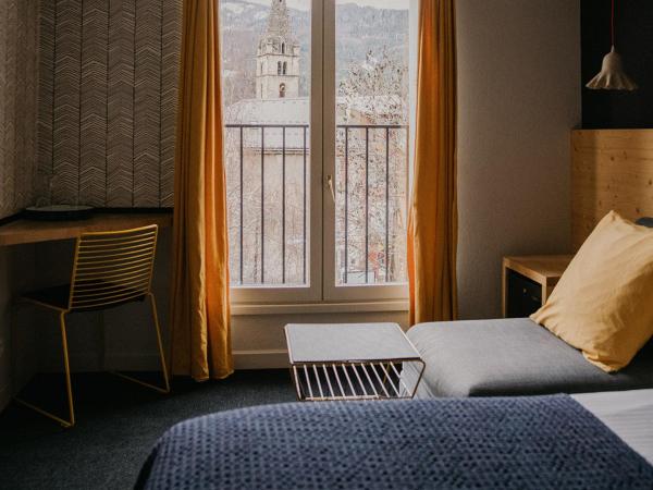 Hotel Spa Azteca Barcelonnette : photo 1 de la chambre chambre triple supérieure