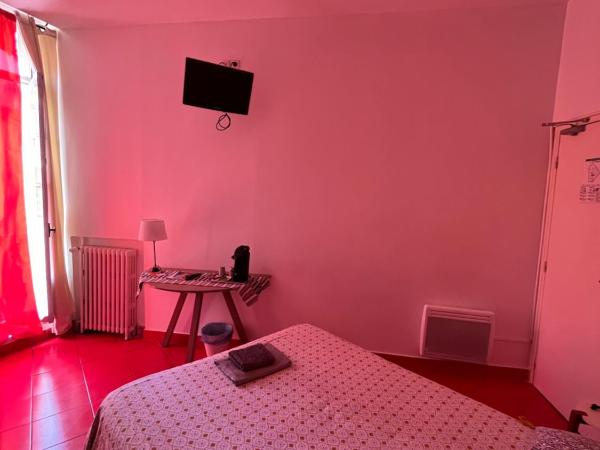 Hotel California : photo 8 de la chambre 2 chambres doubles communicantes